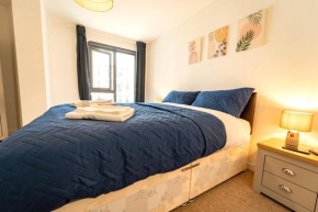 Spacious Apartment in Woking Town Centre